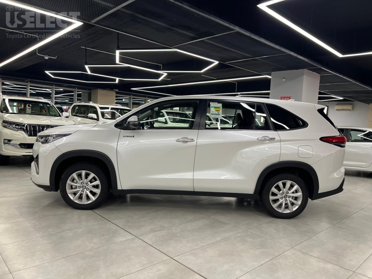 Mpv Innova Toyota USelect | Toyota C-MPV INNOVA 2024 Platinum White Pearl Mc