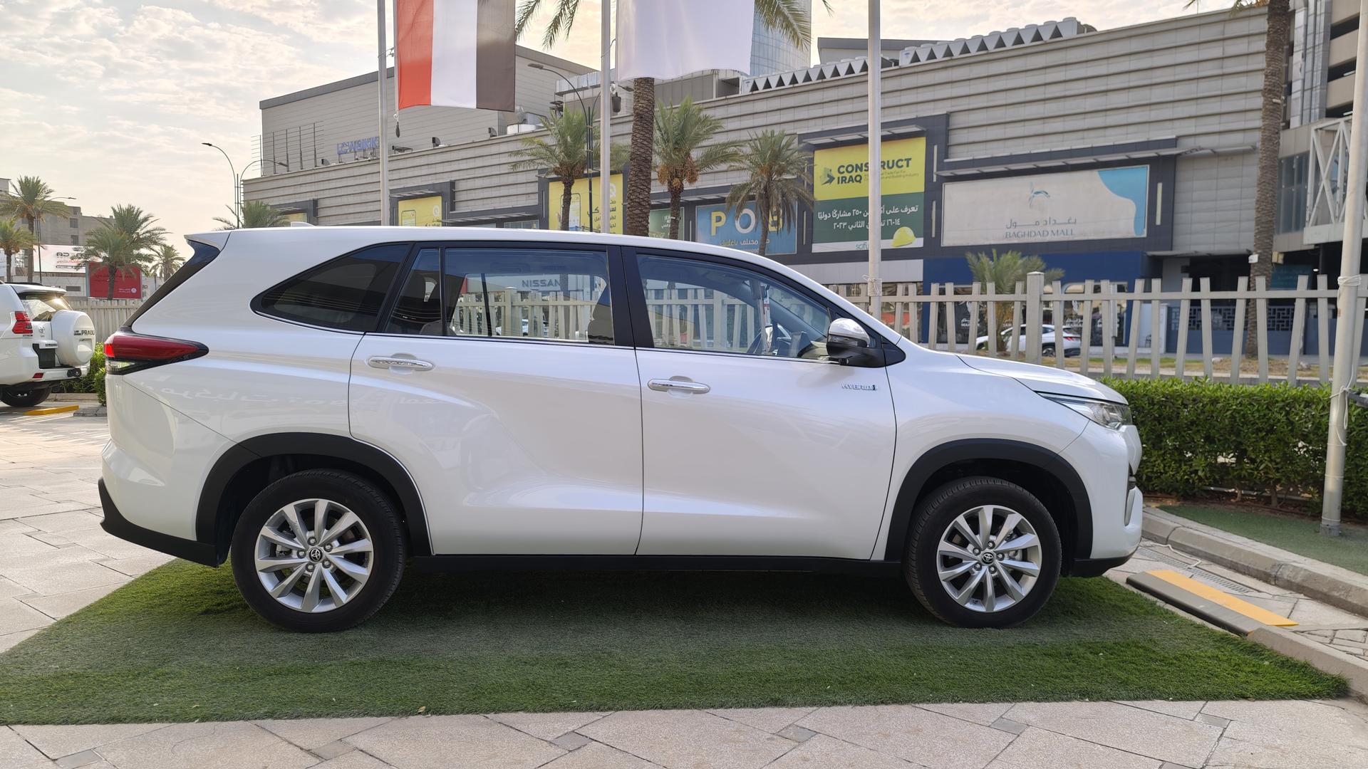 Mpv Innova Toyota USelect | Toyota C-MPV INNOVA 2024 Platinum White Pearl Mc